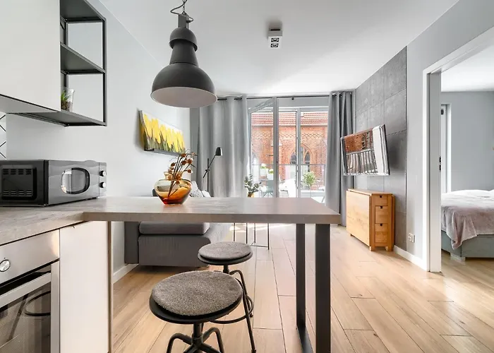 1000 Stare Bulwary No 1 *