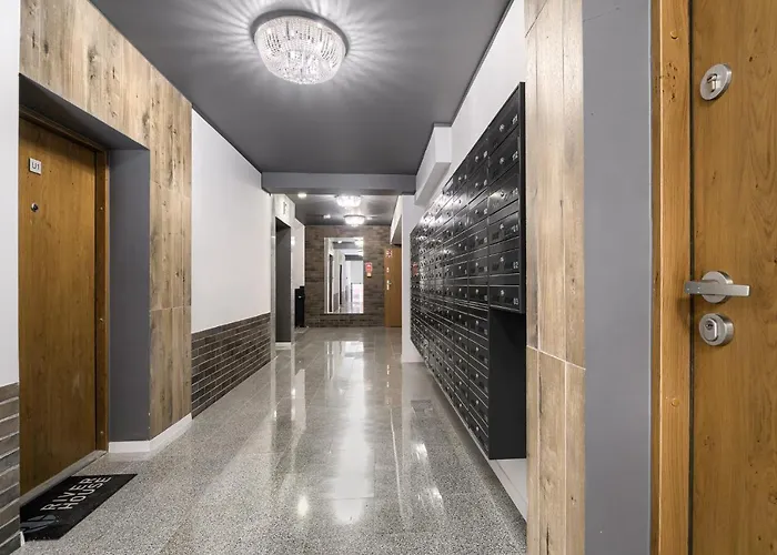 1000 Stare Bulwary No 1 *